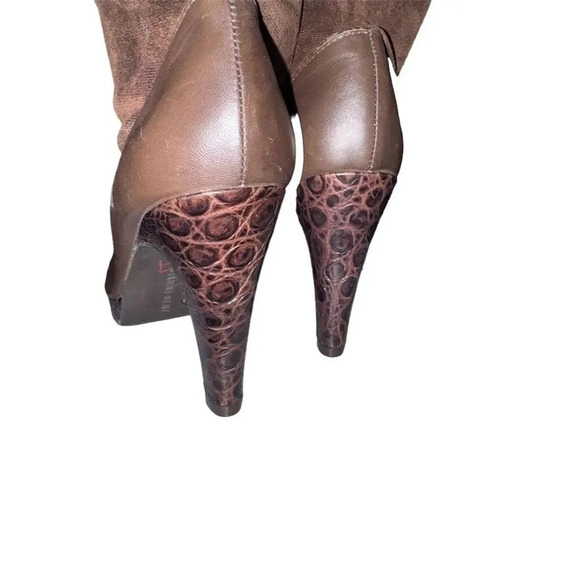 - Giani Bini Women's Brown knee high Suede leg  Boots Size 8.5 Pointed Toe - Picture 13 of 14